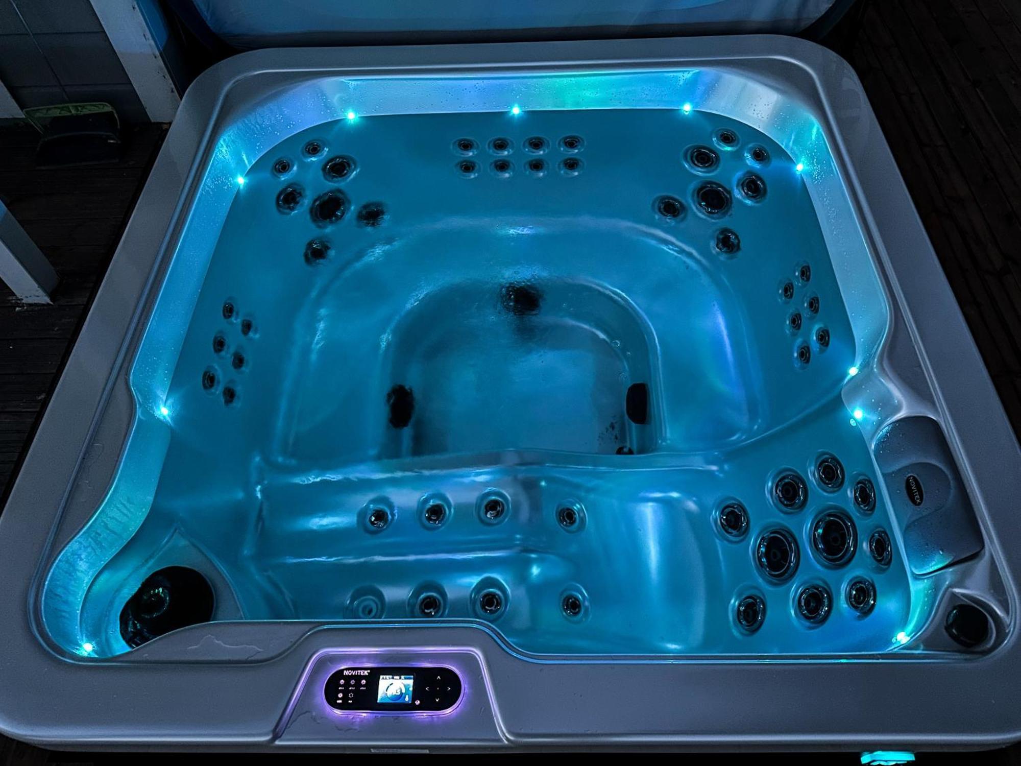 Luxurious Villa Kinos With Jacuzzi روفانييمي المظهر الخارجي الصورة